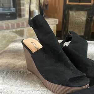 JustFab Black and Brown Wedges with Open Toe Design